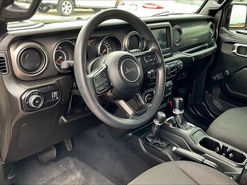 Used 2023 Jeep Wrangler Willys image 14