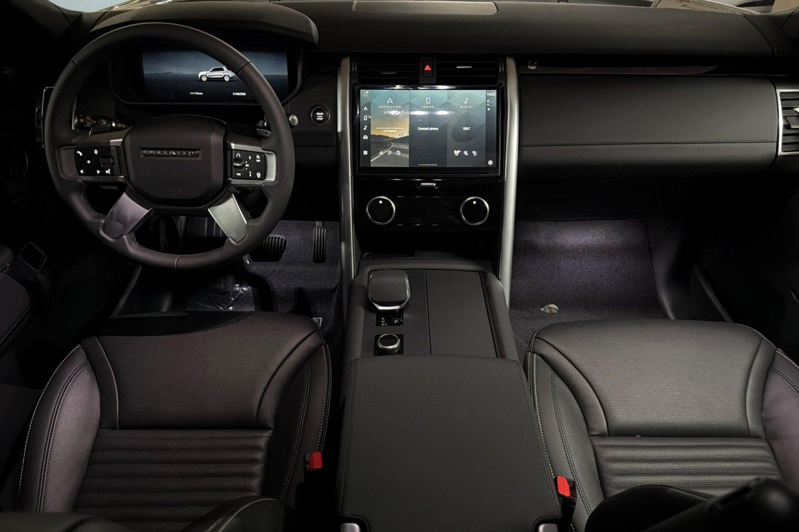 New 2026 Land Rover Discovery S AWD/4WD image 14