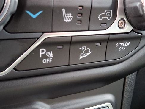 Certified 2021 Jeep Wrangler Sport S image 24