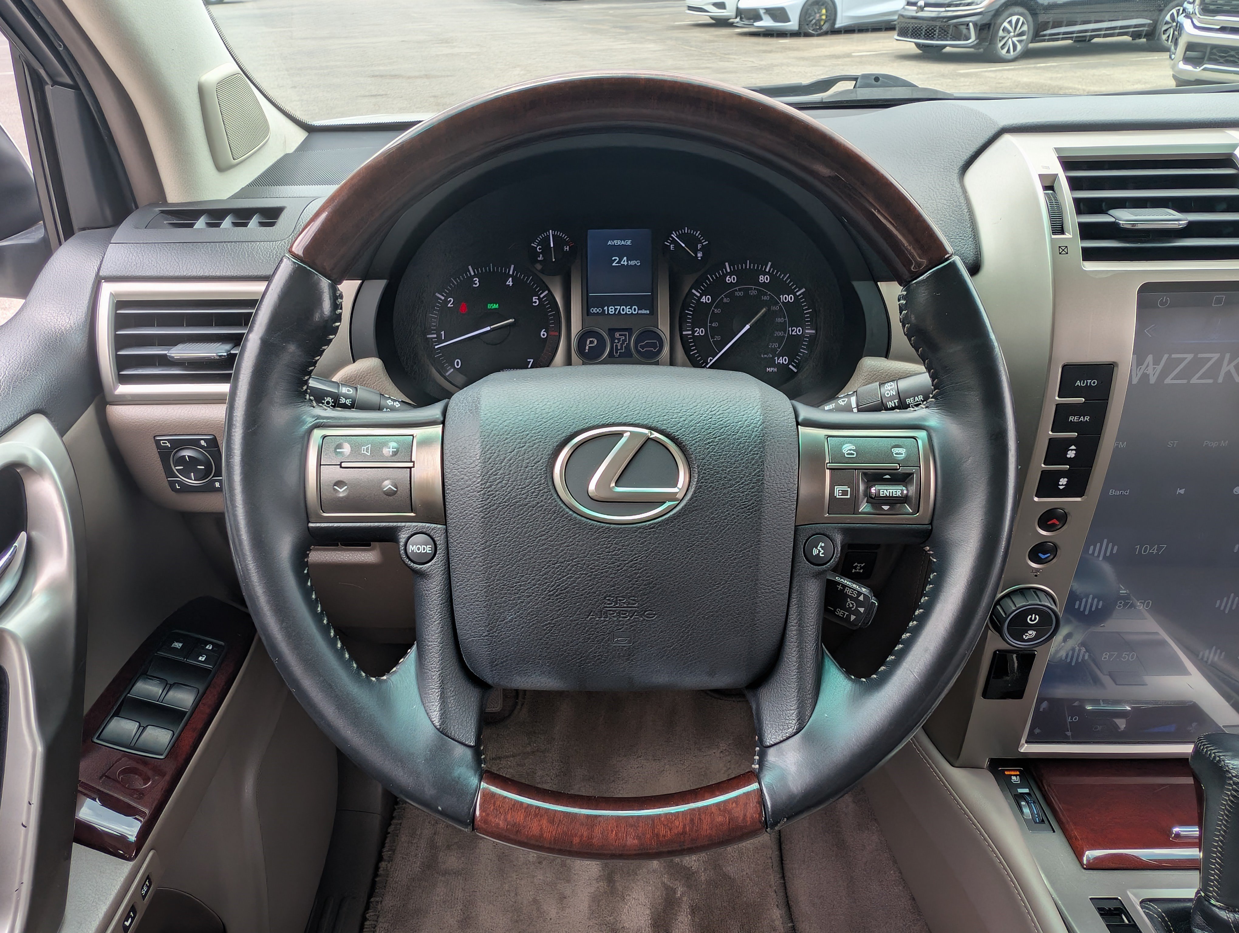 Used 2015 Lexus GX 460 w/ Premium Package AWD/4WD image 25