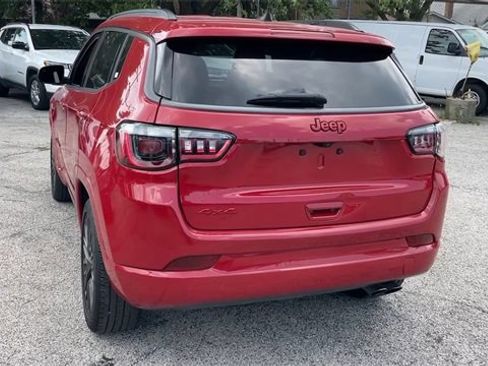 Used 2022 Jeep Compass Limited image 28