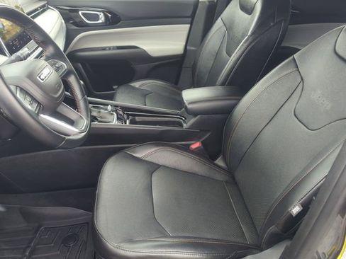 Used 2022 Jeep Compass Limited AWD/4WD image 11