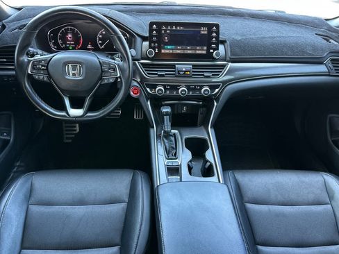 Used 2018 Honda Accord Sport image 4