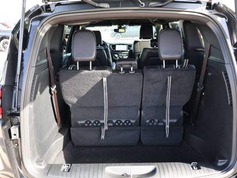 New 2026 Chrysler Pacifica Select w/ S Appearance Package FWD image 7