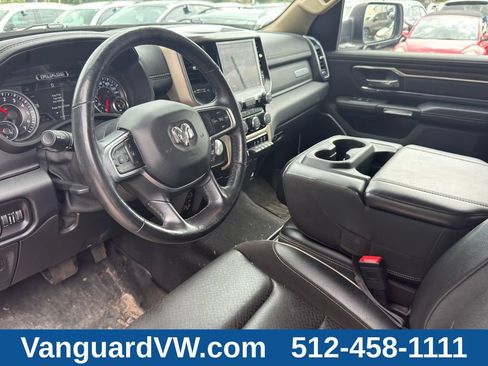 Used 2019 RAM 1500 Laramie AWD/4WD image 9