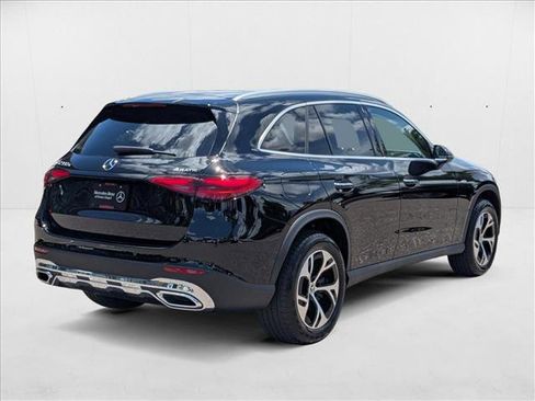 New 2025 Mercedes-Benz GLC 350e 4MATIC image 2