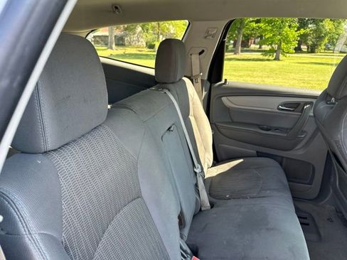 Used 2015 Chevrolet Traverse LS FWD image 22