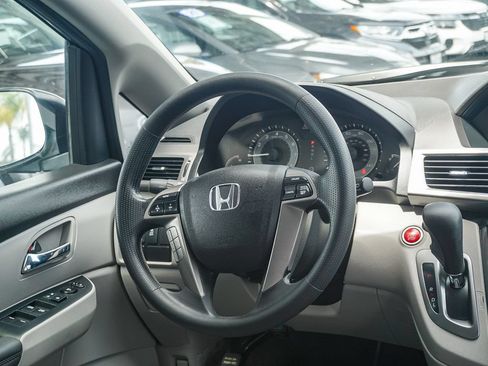 Used 2016 Honda Odyssey EX image 17