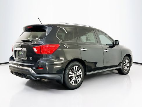 Used 2017 Nissan Pathfinder SL w/ SL Tech Package image 9