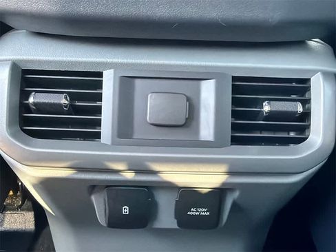 Used 2022 Ford F150 XLT w/ Equipment Group 302A High image 18