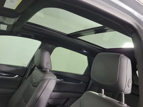 Used 2024 Cadillac XT5 Premium Luxury FWD image 17