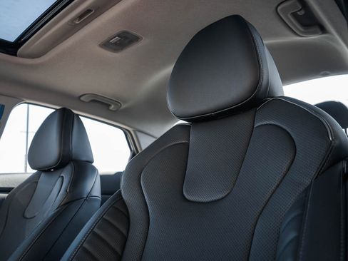 New 2026 Hyundai Elantra Limited FWD image 18