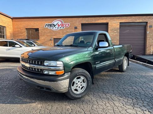 Used 2002 Chevrolet Silverado 1500 LS w/ Heavy Duty Suspension Pkg AWD/4WD image 12