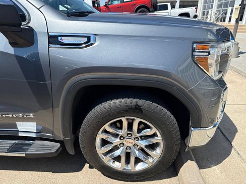 Used 2021 GMC Sierra 1500 SLT AWD/4WD image 4