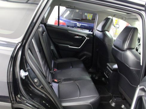 Used 2019 Toyota RAV4 XLE Premium w/ All Weather Liner Package AWD/4WD image 27