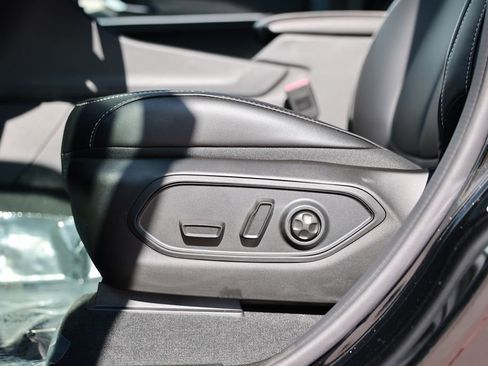 New 2025 Jeep Grand Cherokee Limited image 16