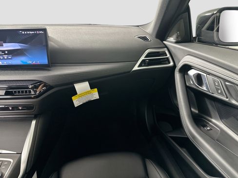 Used 2025 BMW 230i Coupe w/ M Sport Package image 28