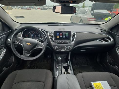 Used 2018 Chevrolet Malibu LT FWD image 9