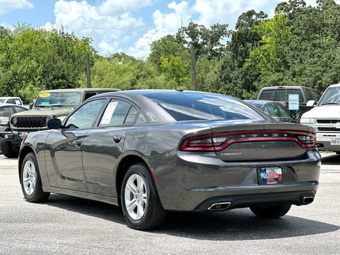 Used 2020 Dodge Charger SXT w/ Leather Interior Group RWD image 13