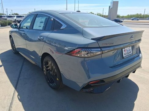 New 2026 Nissan Sentra SR w/ Floor Mat Package FWD image 5