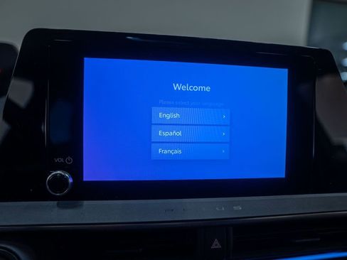 Certified 2025 Toyota Prius XLE image 23