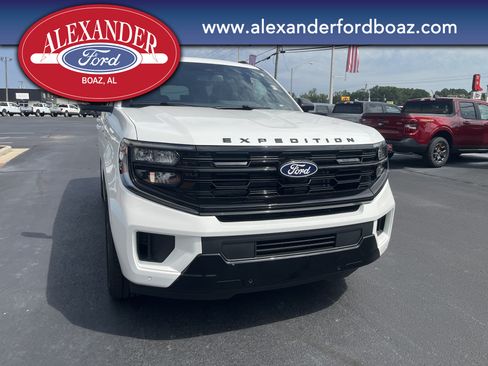 New 2027 Ford Expedition Platinum w/ Stealth Appearance Package AWD/4WD image 5