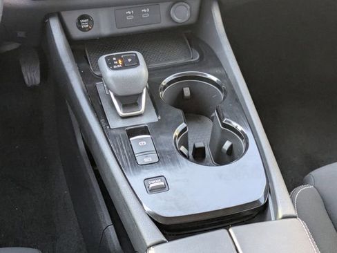 Used 2025 Nissan Rogue S image 14