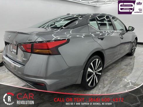 Used 2022 Nissan Altima 2.5 SR AWD/4WD image 7