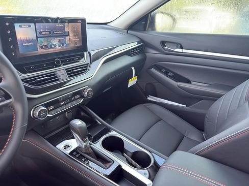 New 2025 Nissan Altima 2.5 SR w/ SR Premium Package image 22