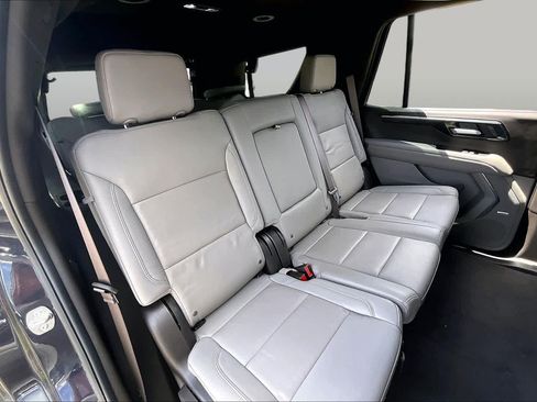 Used 2025 Chevrolet Tahoe LT w/ Comfort Package RWD image 17