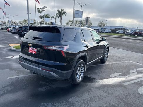 Used 2025 Chevrolet Equinox LT image 4