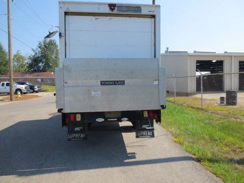 Used 2021 Chevrolet Express 3500 image 5