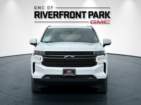 Used 2021 Chevrolet Suburban RST AWD/4WD image 8