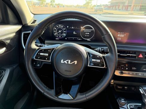 Used 2024 Kia Seltos S image 29