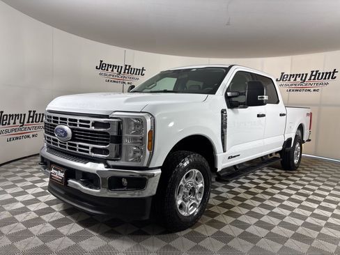 Used 2025 Ford F250 XLT w/ FX4 Off-Road Package image 1