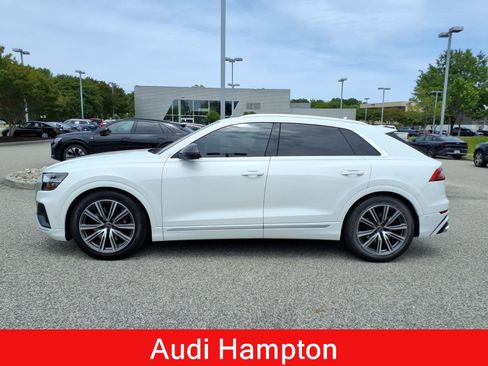 Used 2023 Audi SQ8 Prestige AWD/4WD image 11