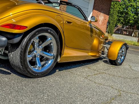 Used 2002 Chrysler Prowler image 46