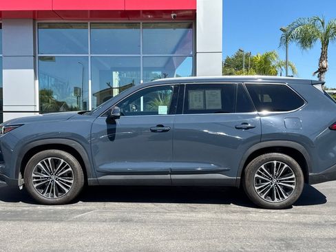 Used 2025 Toyota Grand Highlander MAX Platinum image 9