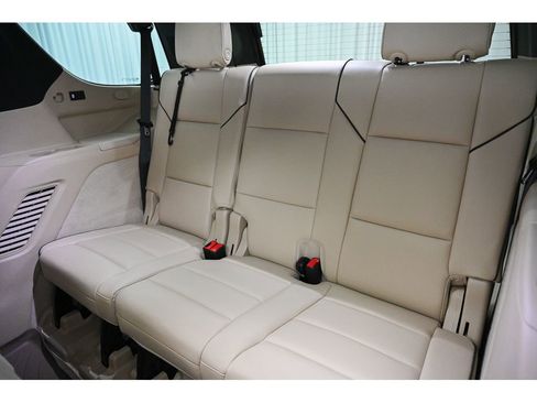 Used 2022 Cadillac Escalade Premium Luxury w/ LPO, Illumination Package image 29