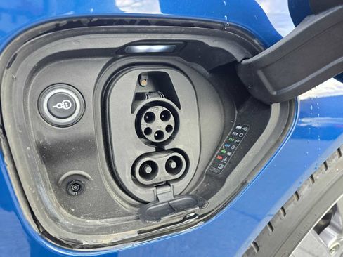 Used 2022 Audi e-tron GT Prestige image 10