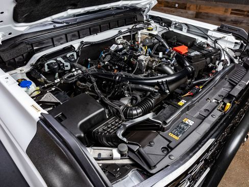 Used 2023 Ford Bronco Wildtrak image 36