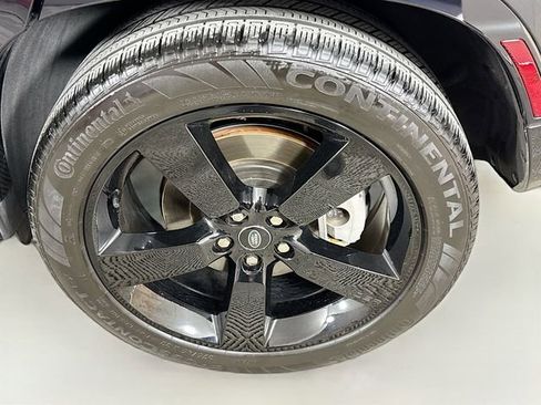 Certified 2023 Land Rover Defender 110 X-Dynamic SE image 33