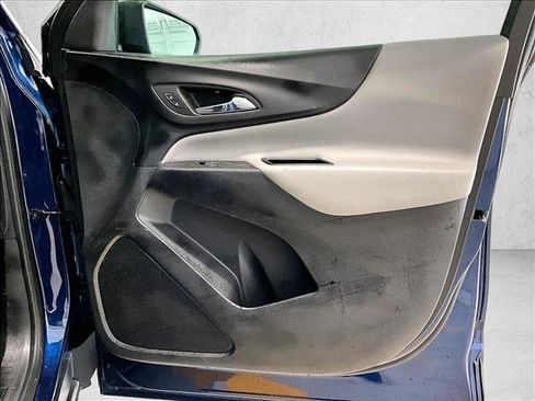 Used 2022 Chevrolet Equinox LS FWD image 19