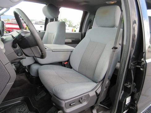 Used 2015 Ford F250 XLT w/ XLT Premium Package AWD/4WD image 17