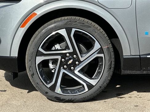 New 2026 Chevrolet Equinox EV LT image 36