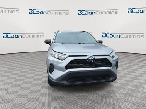 Used 2024 Toyota RAV4 LE AWD/4WD image 3