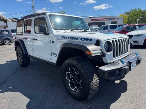 Used 2023 Jeep Wrangler Unlimited Rubicon 4xe w/ Cold Weather Group AWD/4WD image 13