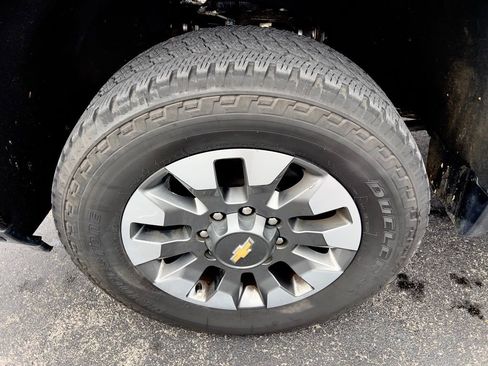 Used 2024 Chevrolet Silverado 2500 Custom w/ Custom Value Package AWD/4WD image 37