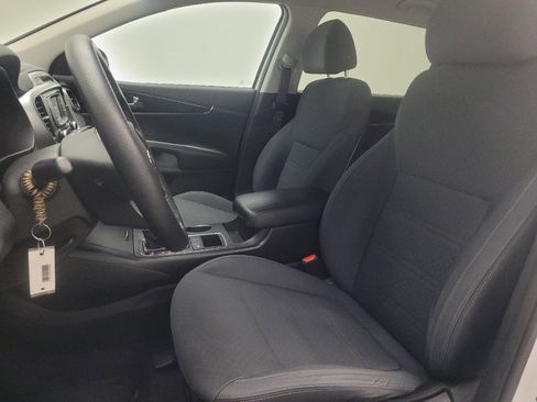 Used 2018 Kia Sorento FWD V6 image 17