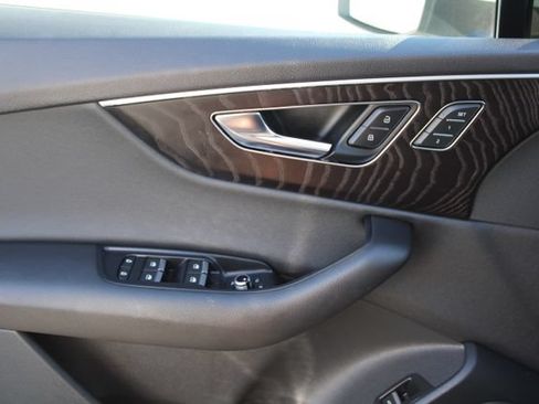 Used 2022 Audi Q7 2.0T Premium w/ Convenience Package AWD/4WD image 44